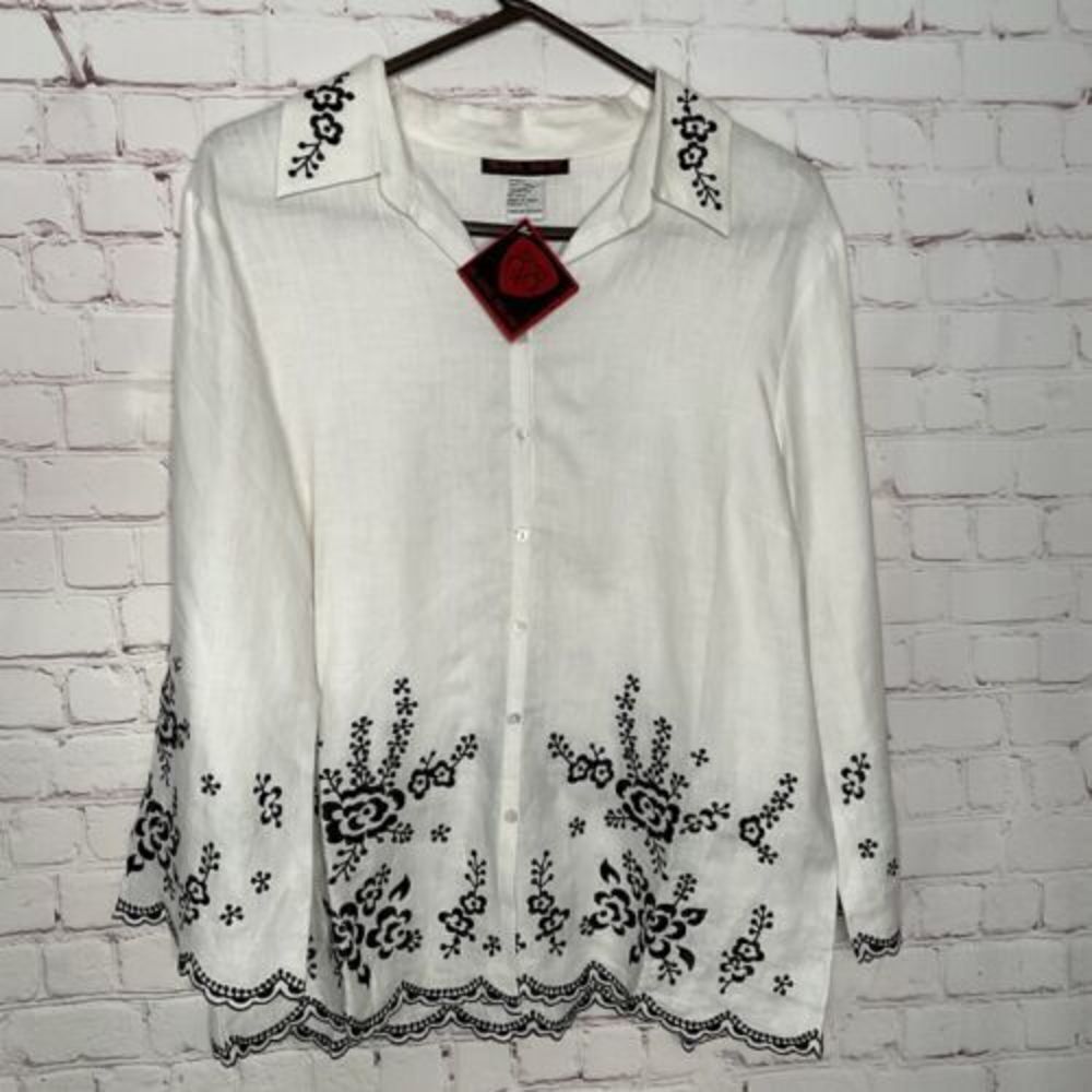 Blaine Trump Women’s‎ 100% Linen size M Blouse White Shirt Button Up Embroidered